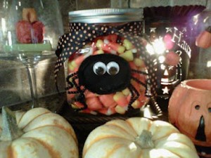 Creepy Crawly Containers Halloween craft